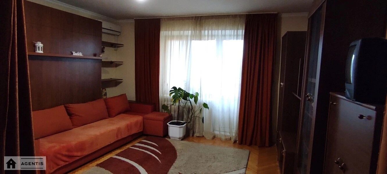 Apartment for rent 1 room, 39 m², 5th fl./9 floors. 9, Boryspilska 9, Kyiv. 