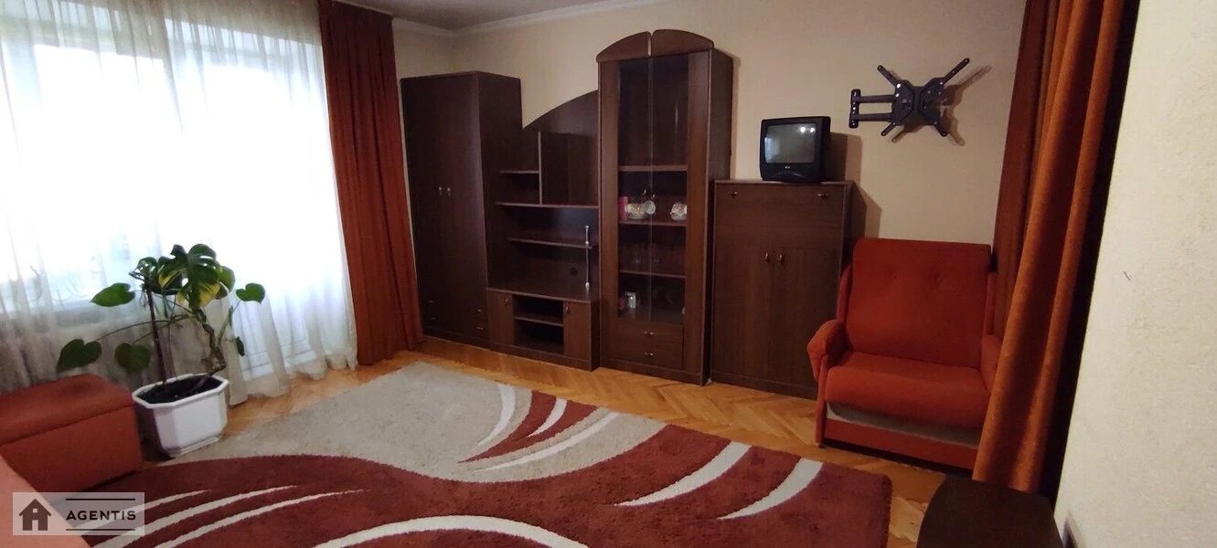 Здам квартиру 1 кімната, 39 m², 5 пов./9 поверхів. 9, Бориспільська 9, Київ. 