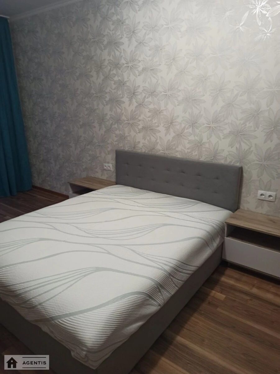 Apartment for rent 1 room, 50 m², 19th fl./24 floors. 2, Dragomanova 2, Kyiv. 