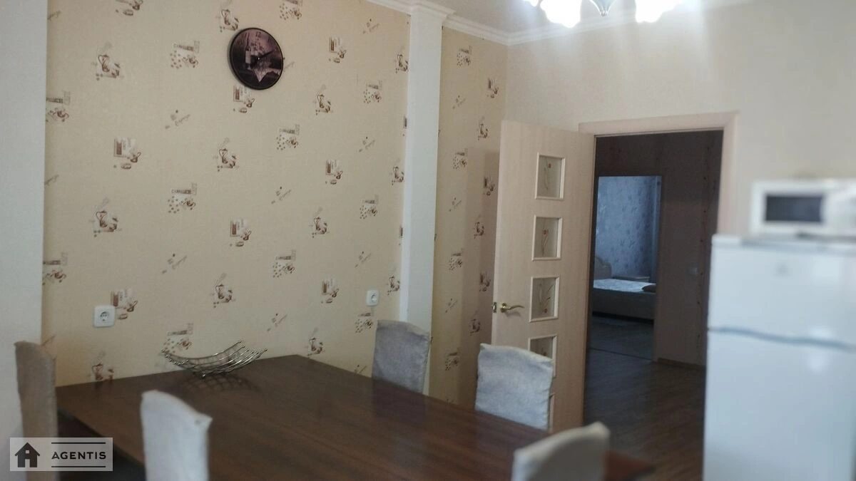 Сдам квартиру 3 комнаты, 100 m², 6 эт./30 этажей. 12, Олександра Мишуги вул., Киев. 