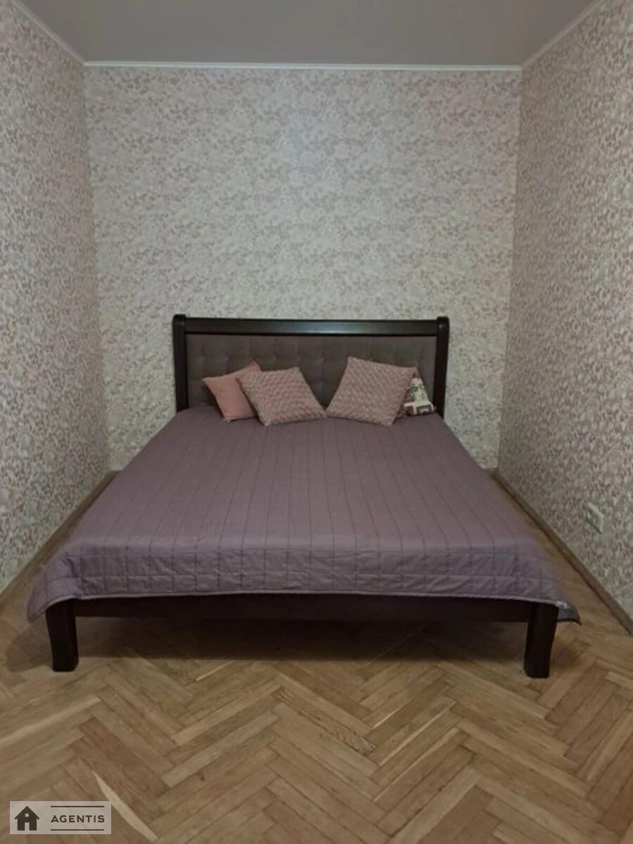 Здам квартиру 1 кімната, 36 m², 3 пов./9 поверхів. 12, Гусовського 12, Київ. 