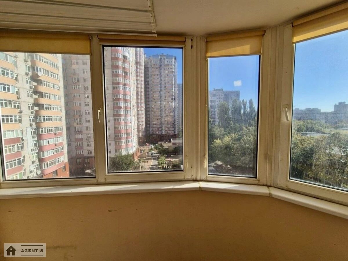 Apartment for rent 1 room, 49 m², 7th fl./25 floors. 7, Petra Kalnyshevskoho vul. Mykhayla Mayorova, Kyiv. 