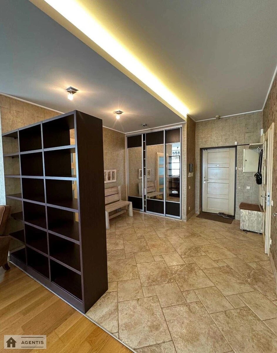 Сдам квартиру 3 комнаты, 150 m², 14 эт./22 этажа. Юрія Іллєнка вул. (Мельникова), Киев. 