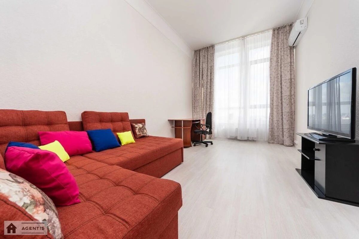 Apartment for rent 2 rooms, 70 m², 25th fl./26 floors. 20, Solomyanska vul., Kyiv. 