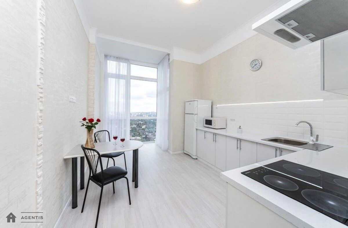 Apartment for rent 2 rooms, 70 m², 25th fl./26 floors. 20, Solomyanska vul., Kyiv. 