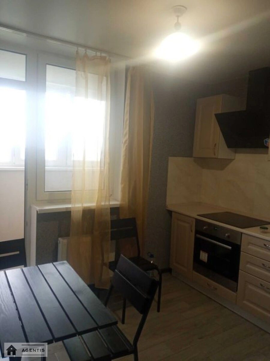 Apartment for rent 2 rooms, 60 m², 18th fl./26 floors. 15, Solomiyi Krushelnytskoyi vul., Kyiv. 