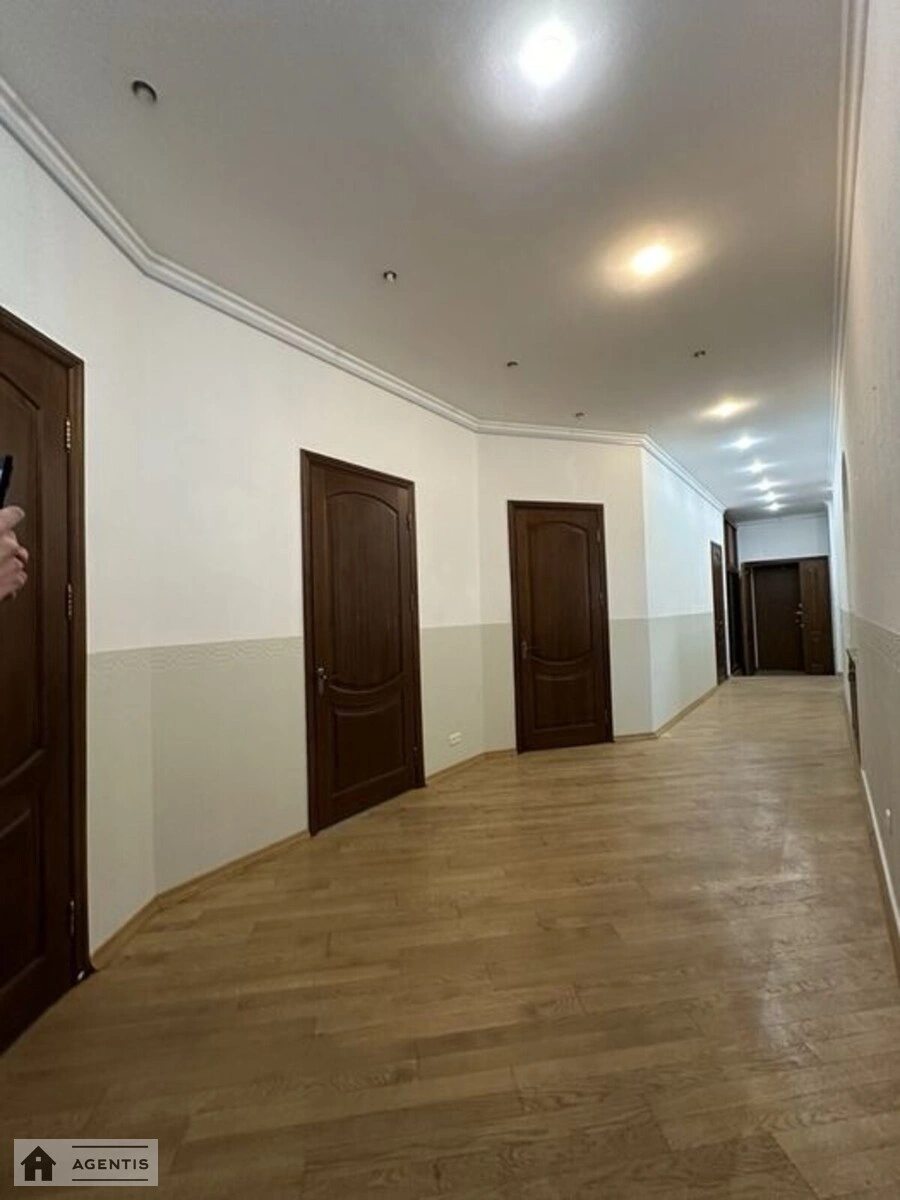 Здам квартиру 5 кімнат, 195 m², 4 пов./6 поверхів. Ярославів Вал, Київ. 