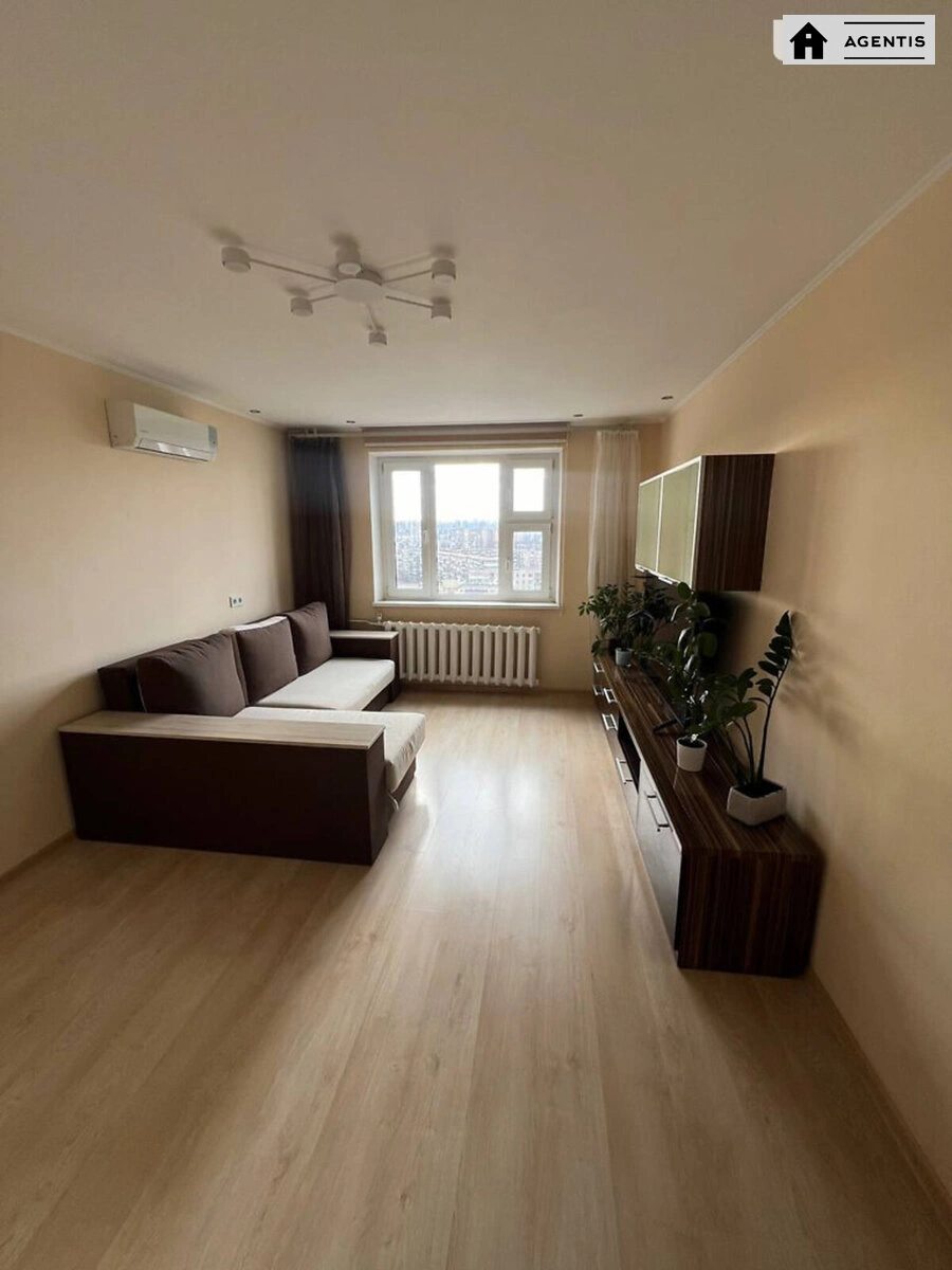 Apartment for rent 2 rooms, 56 m², 15th fl./16 floors. 5, Vasylya Ivanysa vul. Mykoly Mateyuka, Kyiv. 