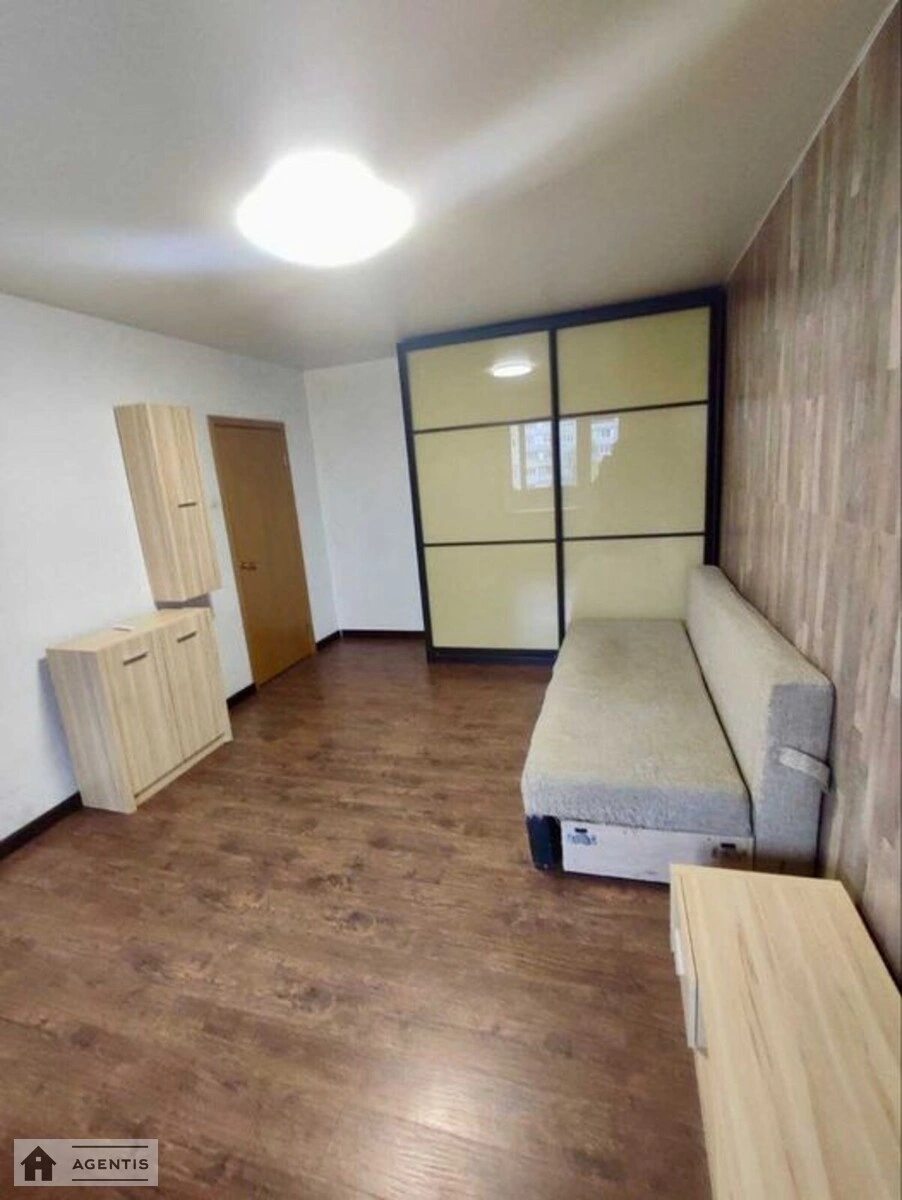 Здам квартиру 1 кімната, 36 m², 3 пов./9 поверхів. 18, Північна 18, Київ. 