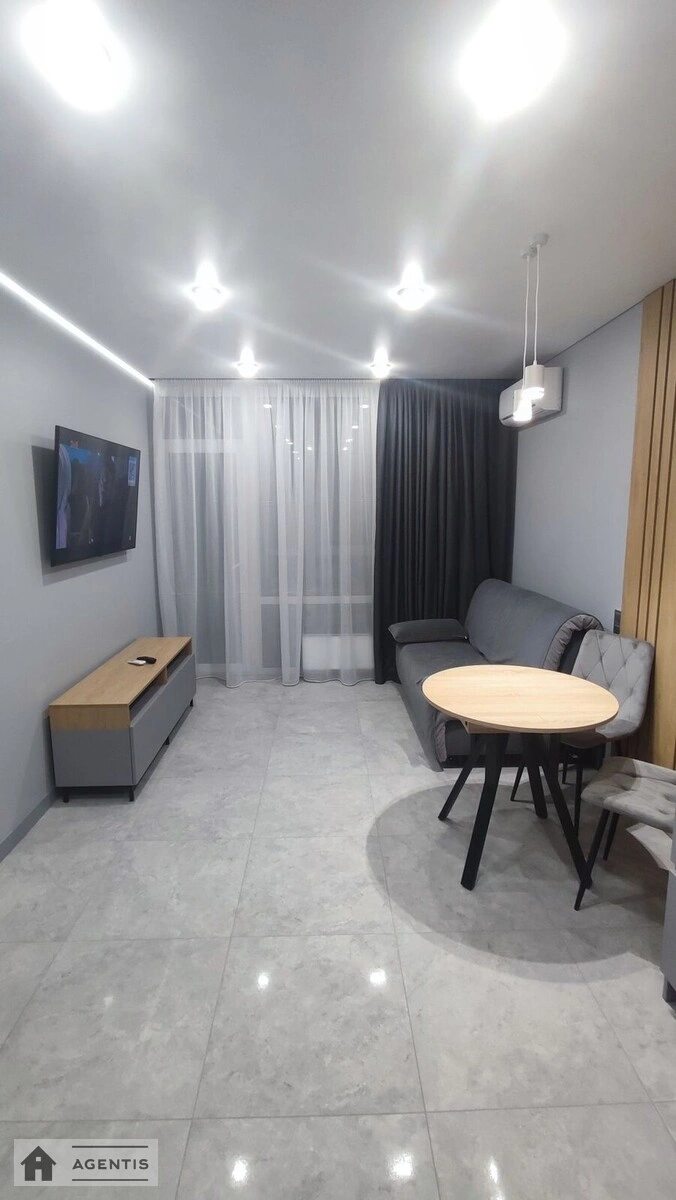 Сдам квартиру 1 комната, 44 m², 23 эт./26 этажей. Олександра Олеся вул., Киев. 