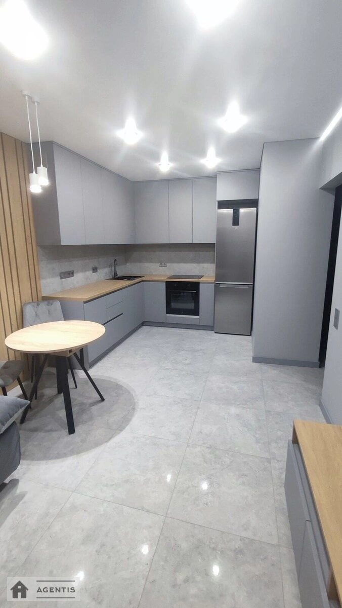 Сдам квартиру 1 комната, 44 m², 23 эт./26 этажей. Олександра Олеся вул., Киев. 