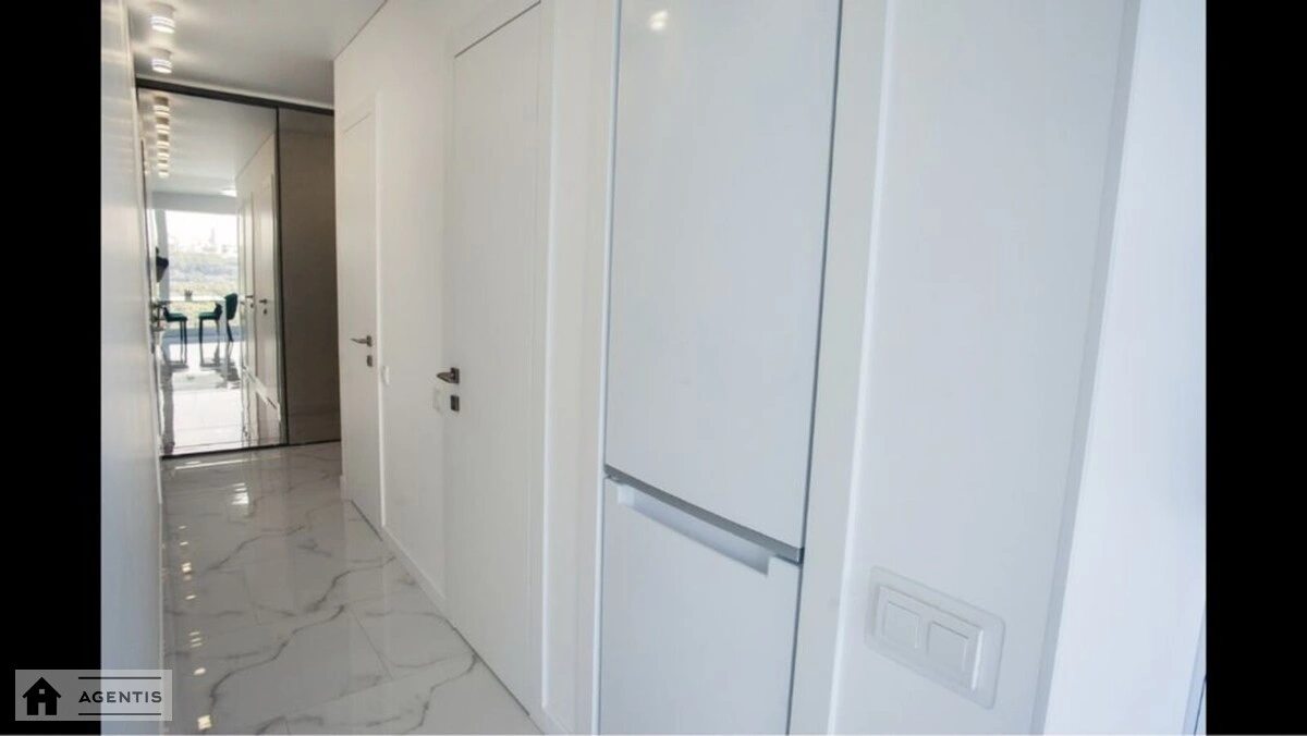 Сдам квартиру 2 комнаты, 70 m², 15 эт./16 этажей. Днепровский район, Киев. 