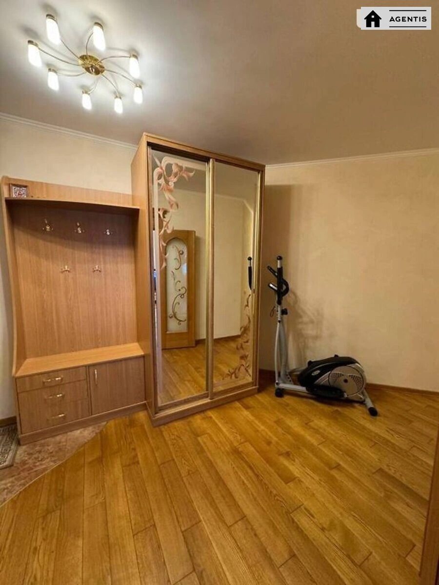 Apartment for rent 3 rooms, 103 m², 6th fl./16 floors. 3, Stepana Rudnytskoho vul., Kyiv. 