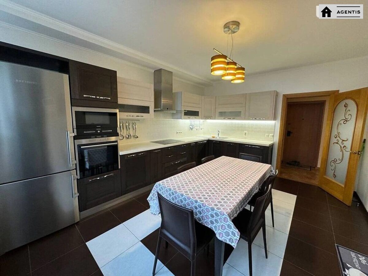 Apartment for rent 3 rooms, 103 m², 6th fl./16 floors. 3, Stepana Rudnytskoho vul., Kyiv. 