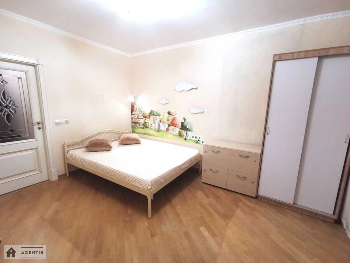 Сдам квартиру 2 комнаты, 67 m², 11 эт./14 этажей. 7, Вишняковская 7, Киев. 