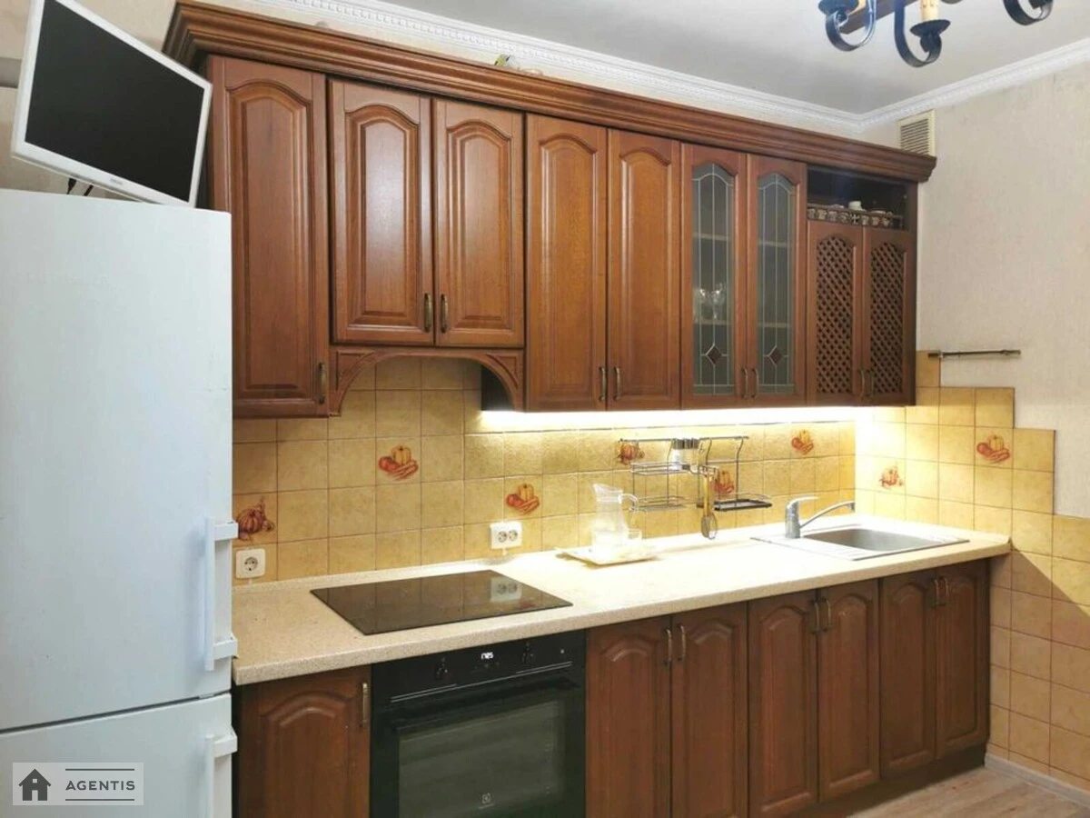 Apartment for rent 2 rooms, 67 m², 11th fl./14 floors. 7, Vyshnyakivska 7, Kyiv. 