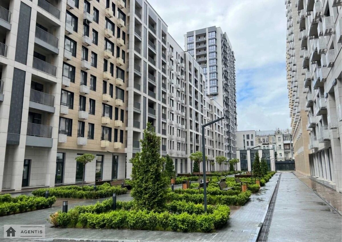 Сдам квартиру 2 комнаты, 72 m², 9 эт./18 этажей. Бульварно-Кудрявська вул. (Воровського), Киев. 