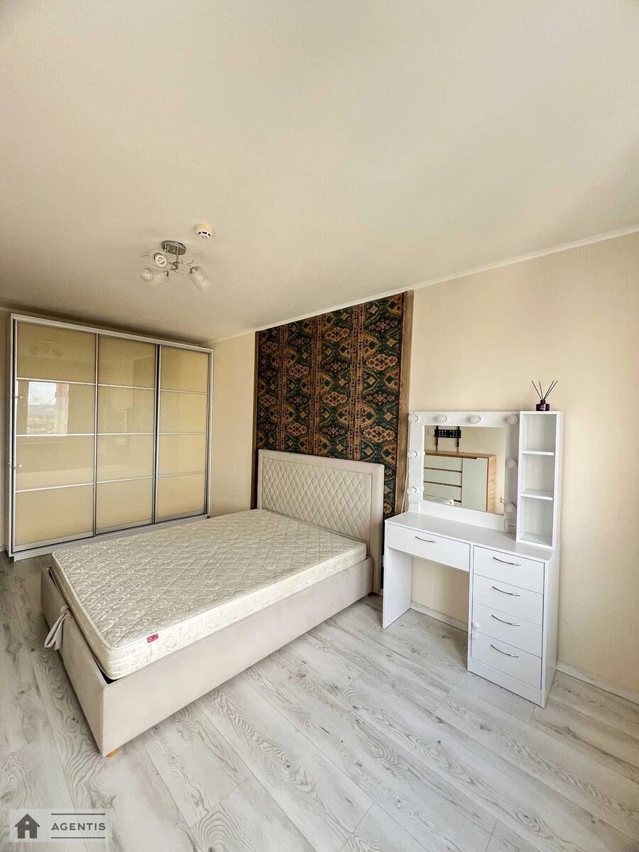 Сдам квартиру 1 комната, 36 m², 20 эт./24 этажа. 1, Софії Русової вул., Киев. 