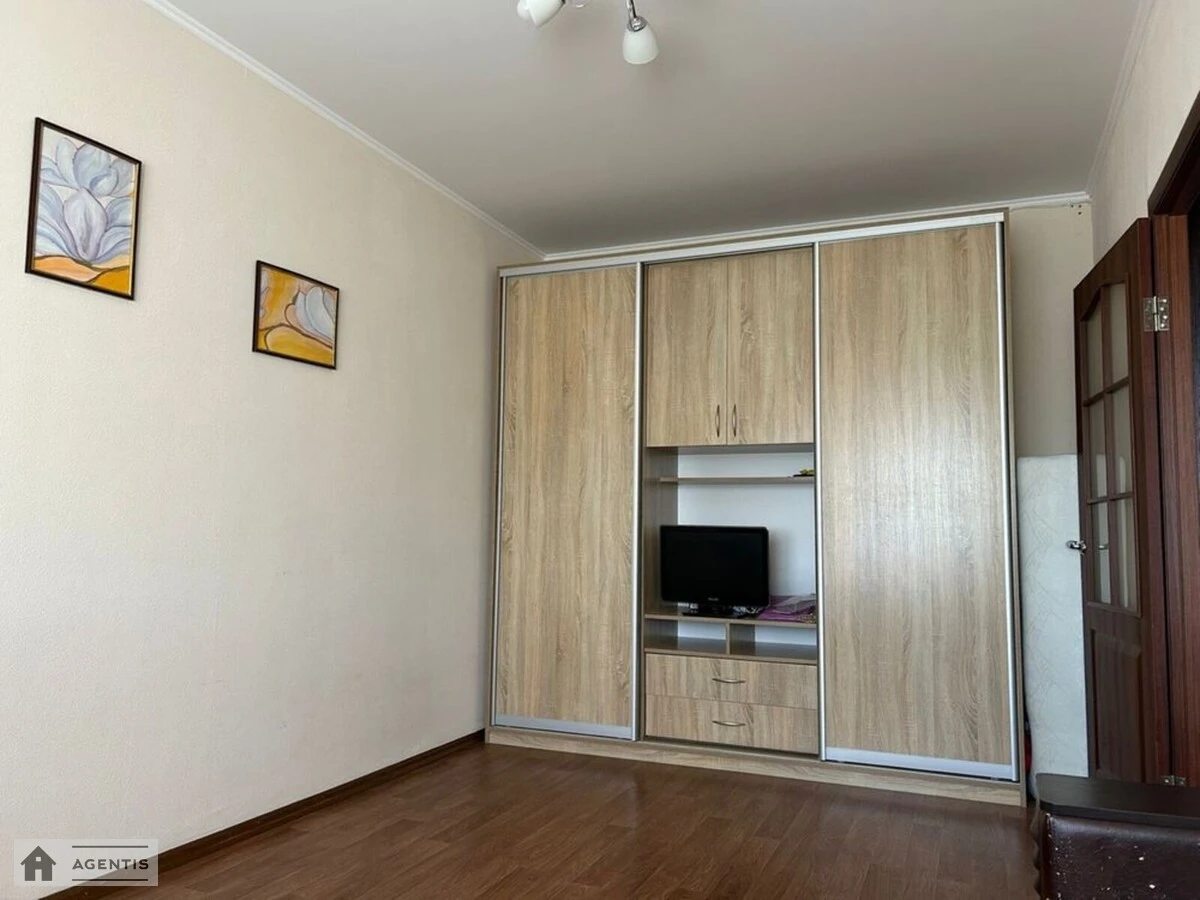 Сдам квартиру 1 комната, 38 m², 24 эт./25 этажей. Дарницкий район, Киев. 