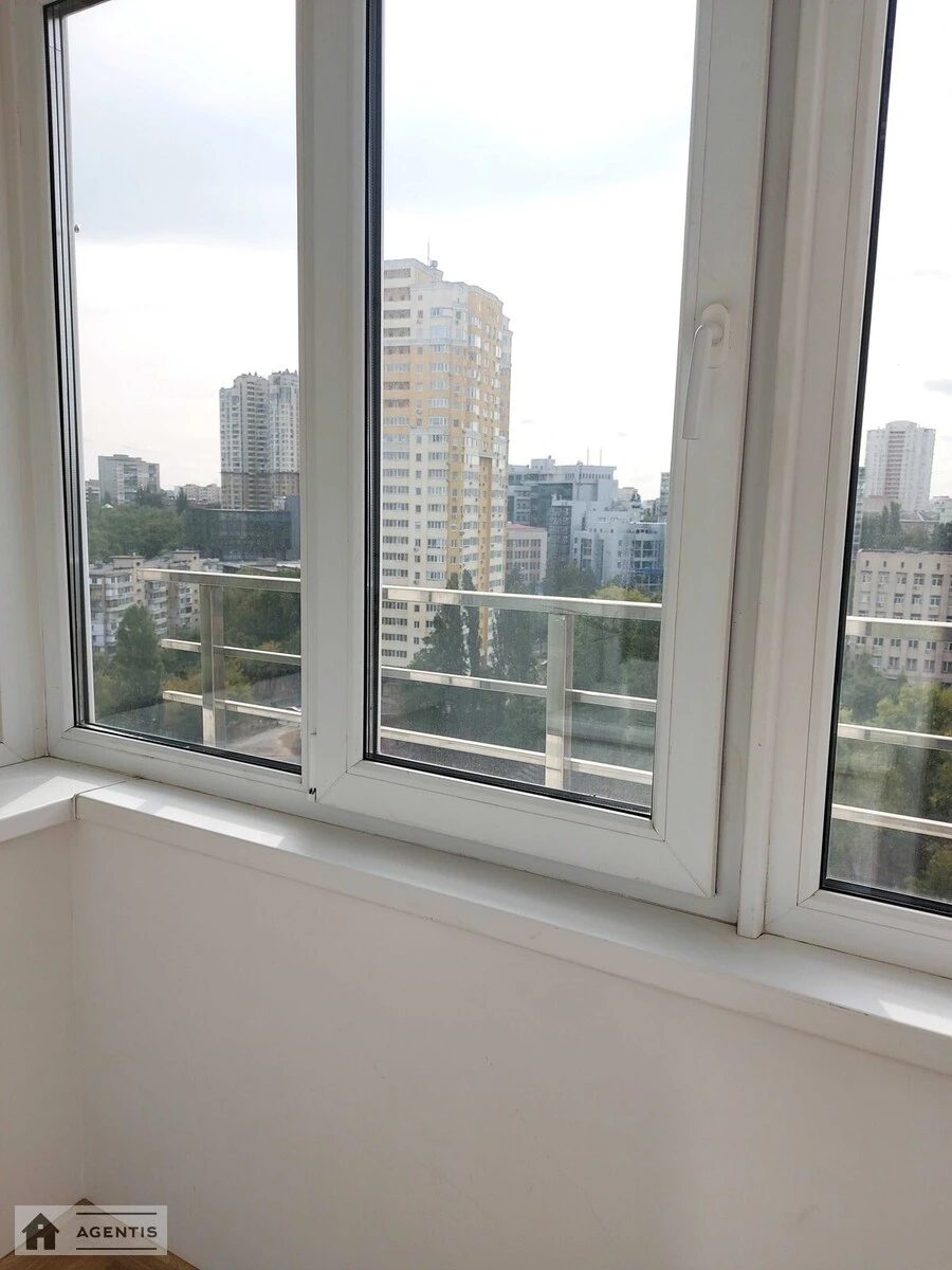 Сдам квартиру 2 комнаты, 78 m², 15 эт./24 этажа. 37, Митрополита Василя Липківського вул. (Урицького), Киев. 