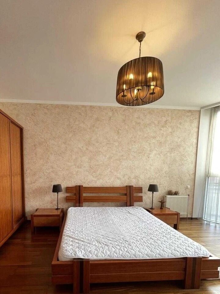 Сдам квартиру 3 комнаты, 93 m², 6 эт./9 этажей. 3, Кудрявский 3, Киев. 