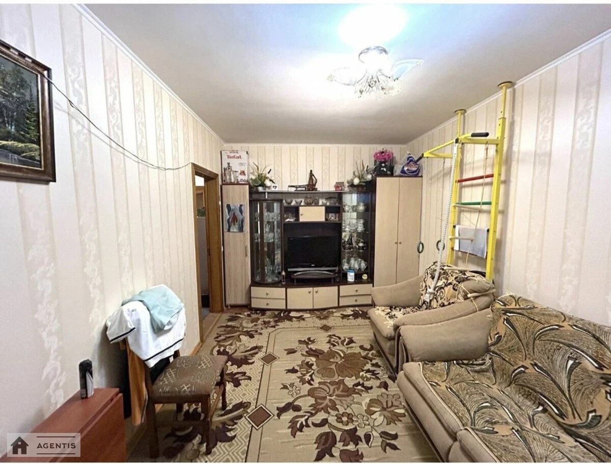 Здам квартиру 3 кімнати, 73 m², 1 пов./16 поверхів. 154, Харківське 154, Київ. 