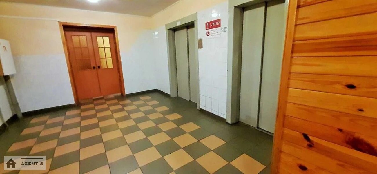 Здам квартиру 2 кімнати, 72 m², 3 пов./17 поверхів. 38, Петра Григоренка просп., Київ. 