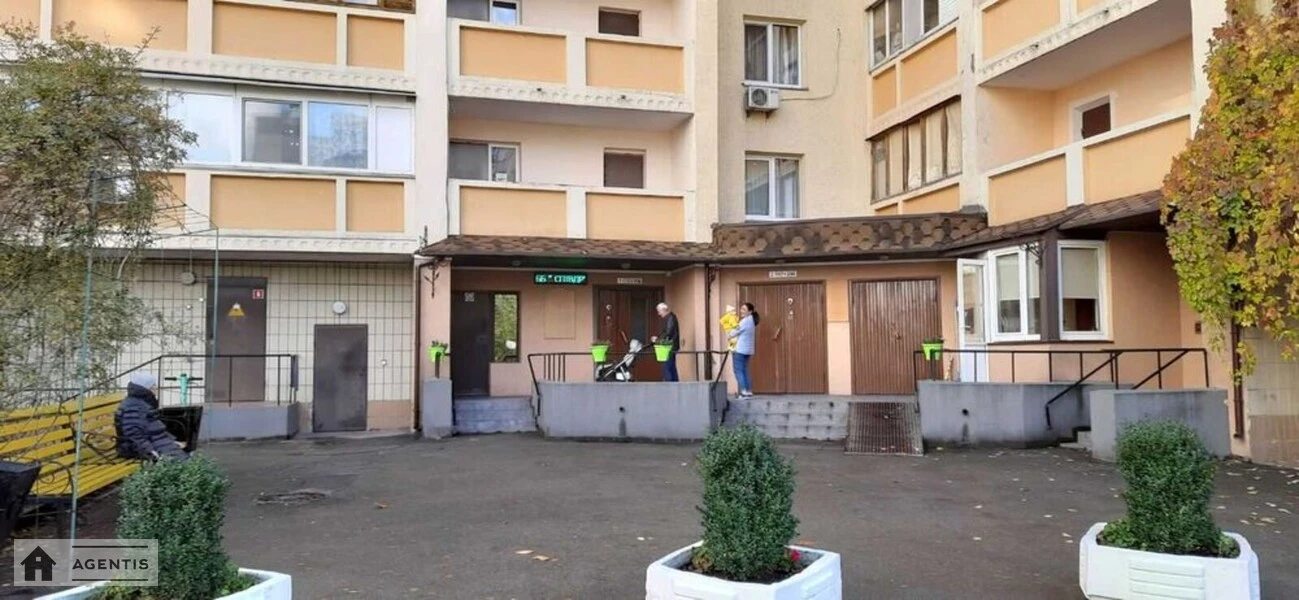 Здам квартиру 2 кімнати, 72 m², 3 пов./17 поверхів. 38, Петра Григоренка просп., Київ. 