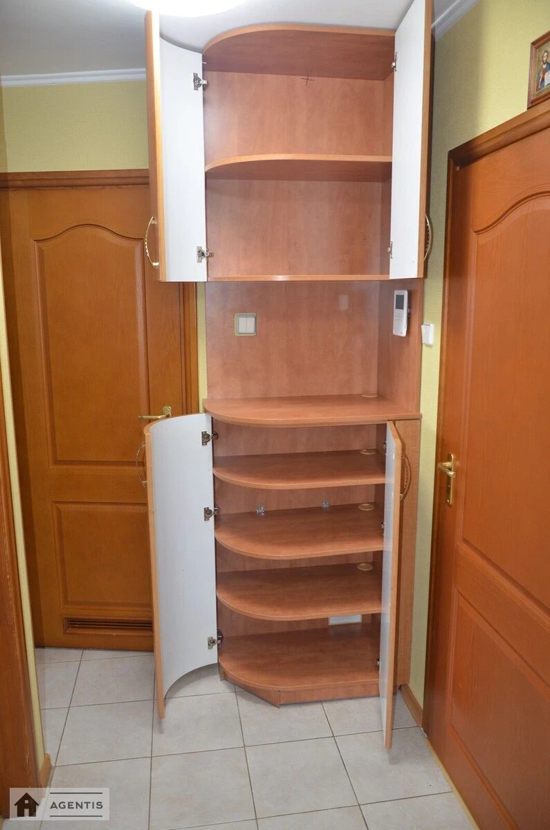 Здам квартиру 2 кімнати, 51 m², 7 пов./16 поверхів. Оболонська Набережна, Київ. 