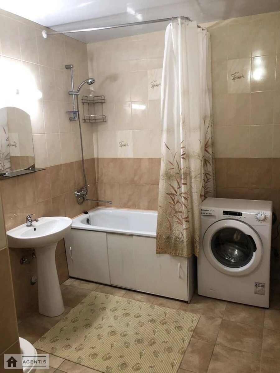 Здам квартиру 1 кімната, 45 m², 9 пов./25 поверхів. 15, Соломії Крушельницької вул., Київ. 