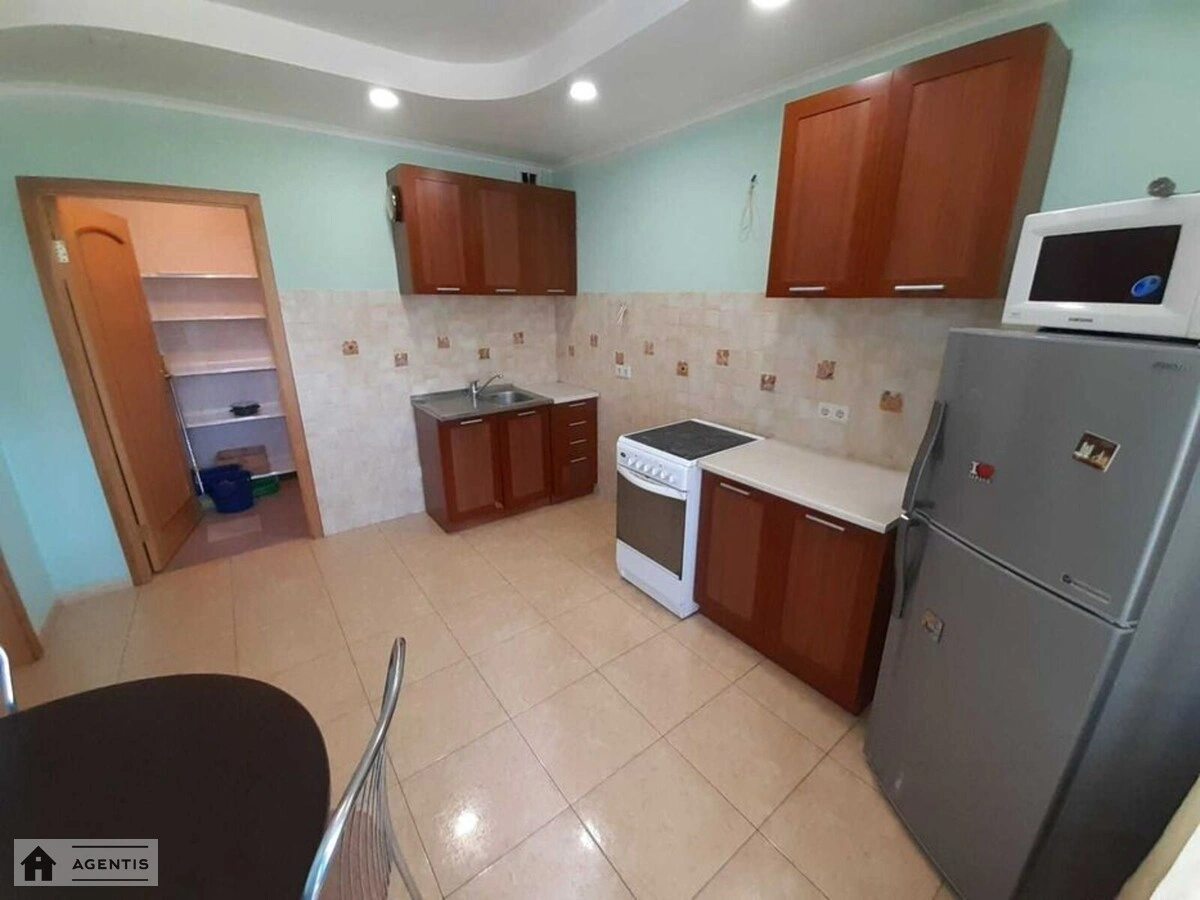 Здам квартиру 2 кімнати, 82 m², 5 пов./16 поверхів. 9, Бориса Гмирі вул., Київ. 