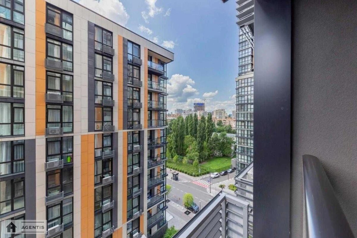 Сдам квартиру 2 комнаты, 50 m², 7 эт./20 этажей. 42, Предславинская 42, Киев. 