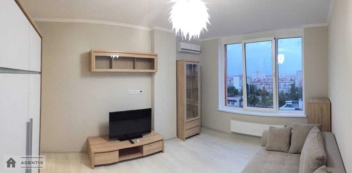 Сдам квартиру 1 комната, 36 m², 13 эт./25 этажей. 6, Богатырская 6, Киев. 