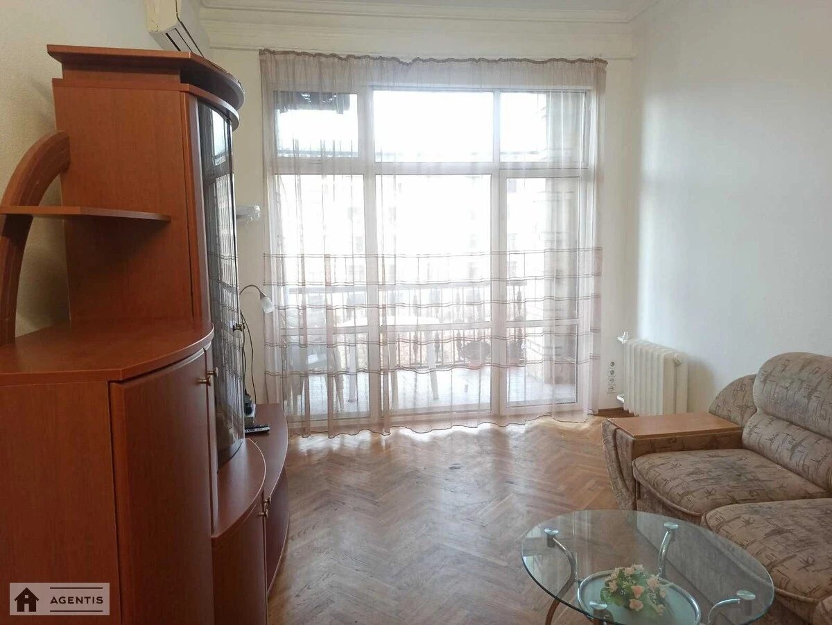 Сдам квартиру 2 комнаты, 68 m², 6 эт./8 этажей. 13, Крещатик 13, Киев. 