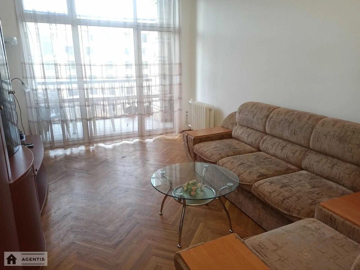 Сдам квартиру 2 комнаты, 68 m², 6 эт./8 этажей. 13, Крещатик 13, Киев. 