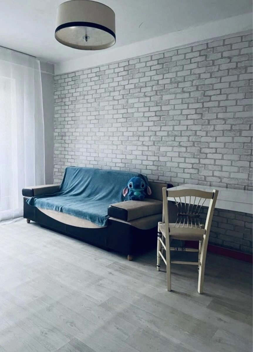 Сдам квартиру 2 комнаты, 50 m², 1 эт./9 этажей. 25, Лесной 25, Киев. 