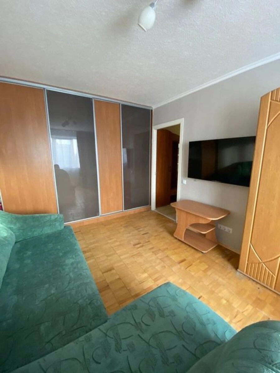 Сдам квартиру 2 комнаты, 47 m², 13 эт./16 этажей. Оболонский район, Киев. 