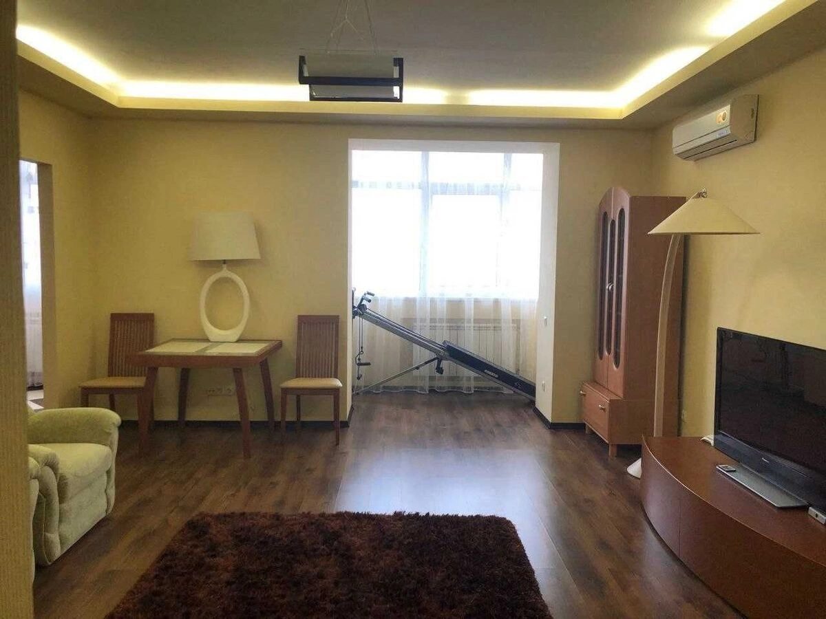 Apartment for rent 1 room, 51 m², 15th fl./16 floors. Dniprovskyy rayon, Kyiv. 