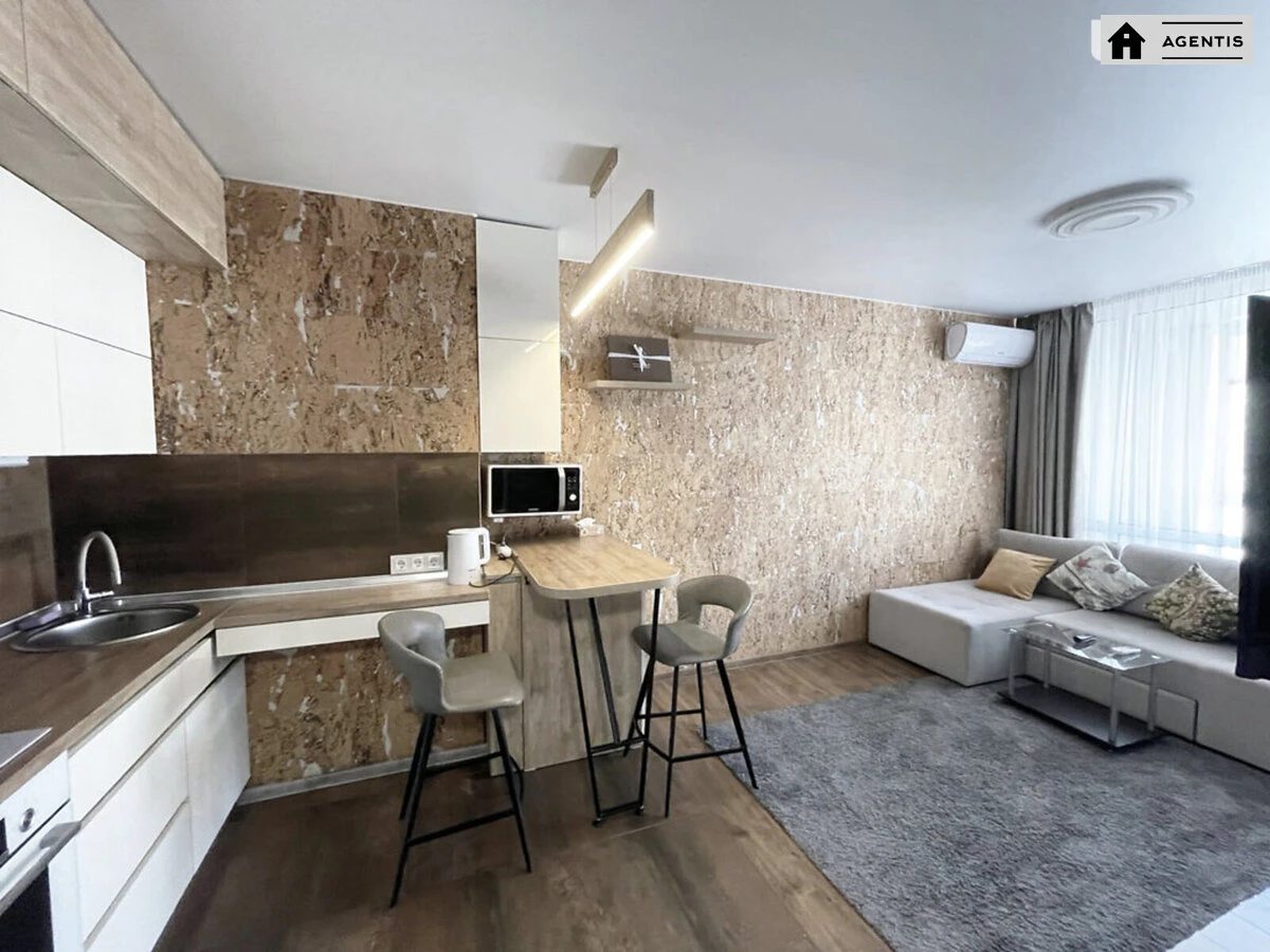 Сдам квартиру 1 комната, 48 m², 13 эт./20 этажей. 41, Правды 41, Киев. 