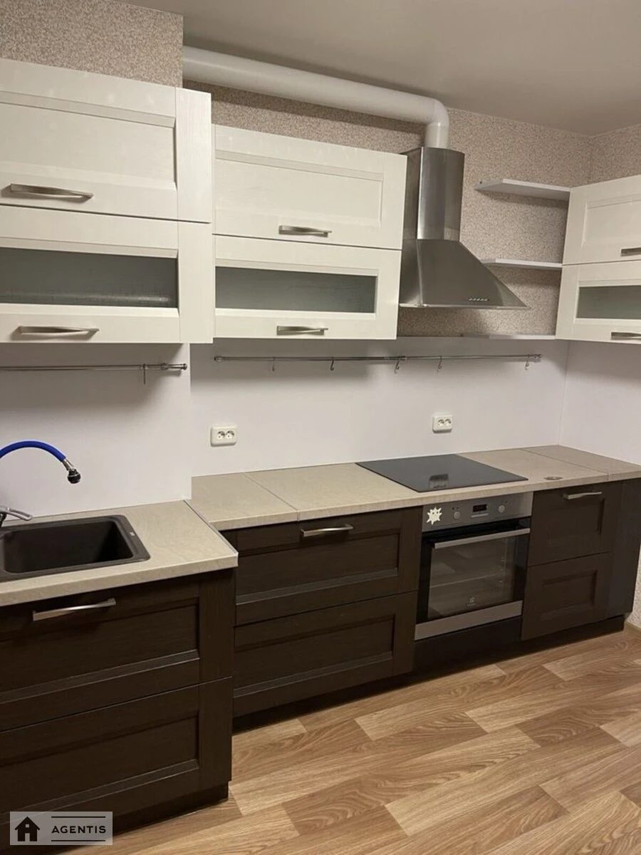 Сдам квартиру 1 комната, 55 m², 5 эт./25 этажей. 5, Балтийский 5, Киев. 