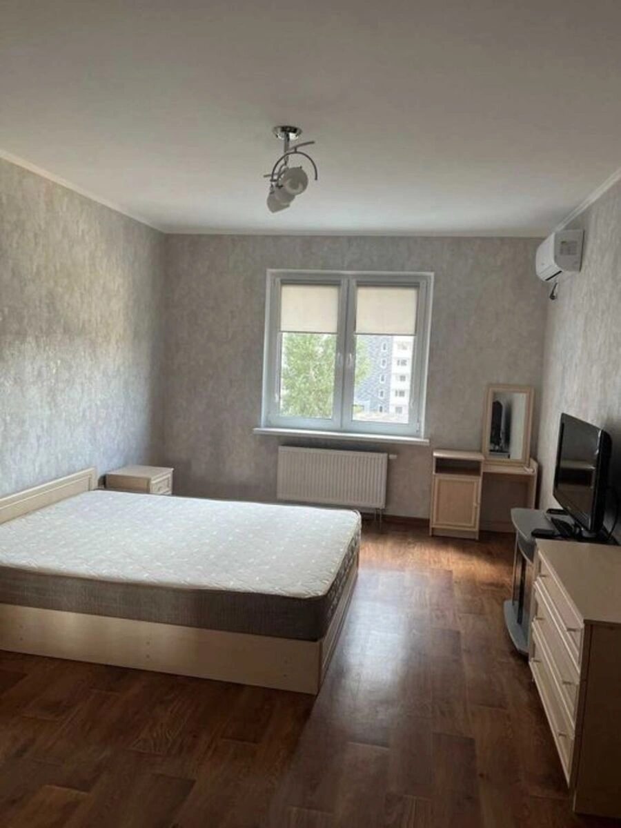 Сдам квартиру 1 комната, 49 m², 4 эт./25 этажей. 22, Коноплянская 22, Киев. 