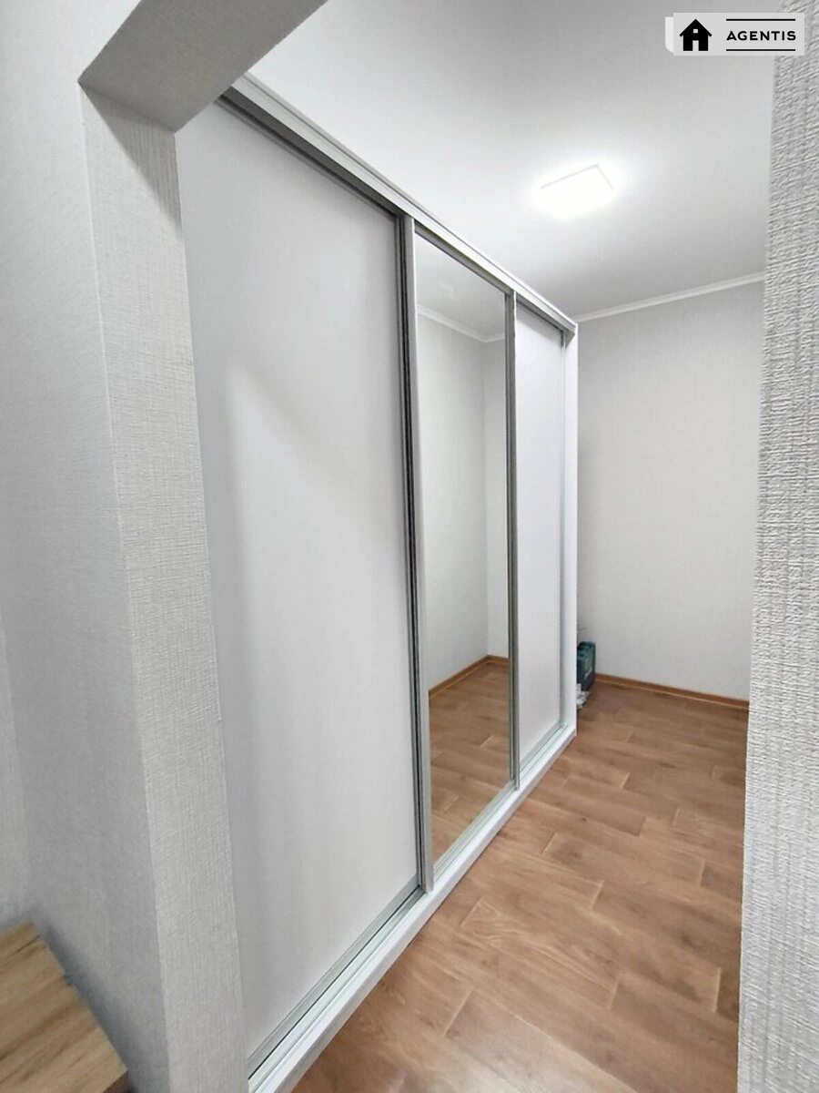 Сдам квартиру 1 комната, 47 m², 22 эт./24 этажа. 54, Ревуцкого 54, Киев. 