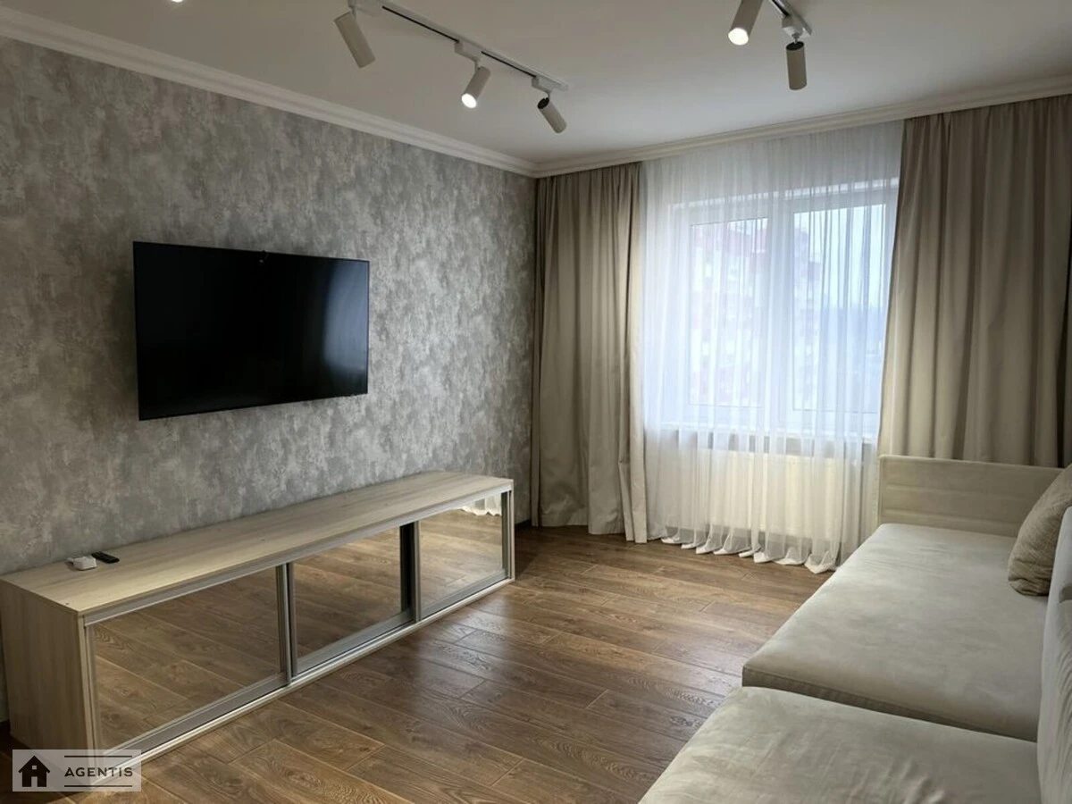 Apartment for rent 3 rooms, 100 m², 22nd fl./1 floor. Yasynuvatskiy, Kyiv. 