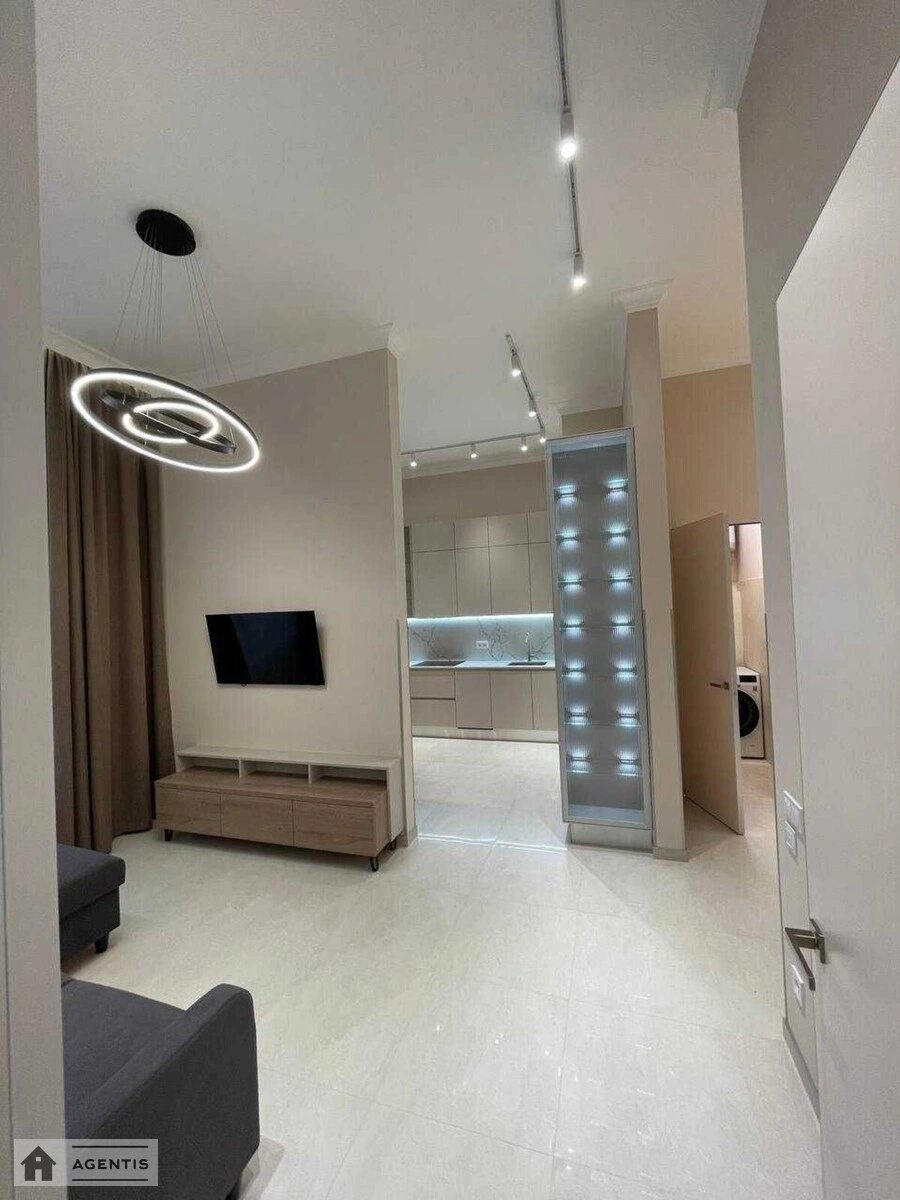 Сдам квартиру 2 комнаты, 59 m², 10 эт./11 этажей. 19, Михайла Бойчука вул. (Васо Кіквідзе), Киев. 