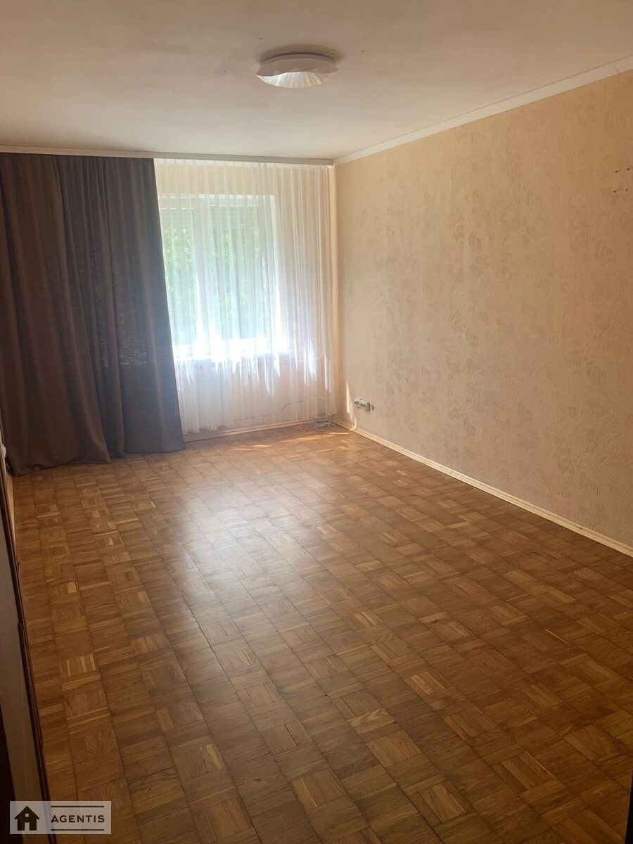 Apartment for rent 2 rooms, 57 m², 1st fl./16 floors. 3, Obolonska 3, Kyiv. 