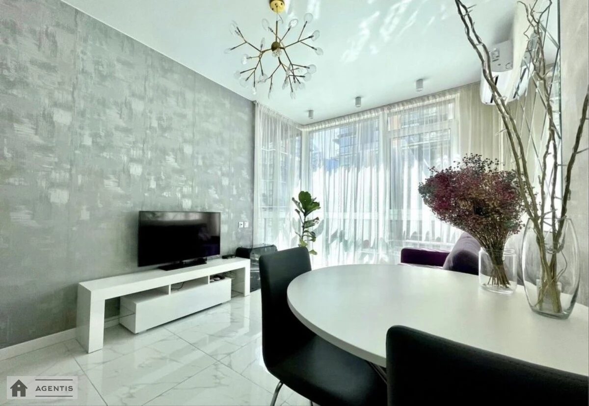 Apartment for rent 1 room, 45 m², 5th fl./10 floors. 55, Predslavynska 55, Kyiv. 