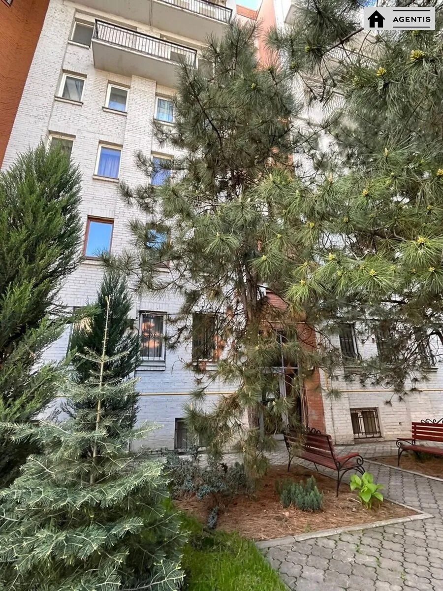 Apartment for rent 3 rooms, 82 m², 5th fl./6 floors. 10, Olenivska 10, Kyiv. 