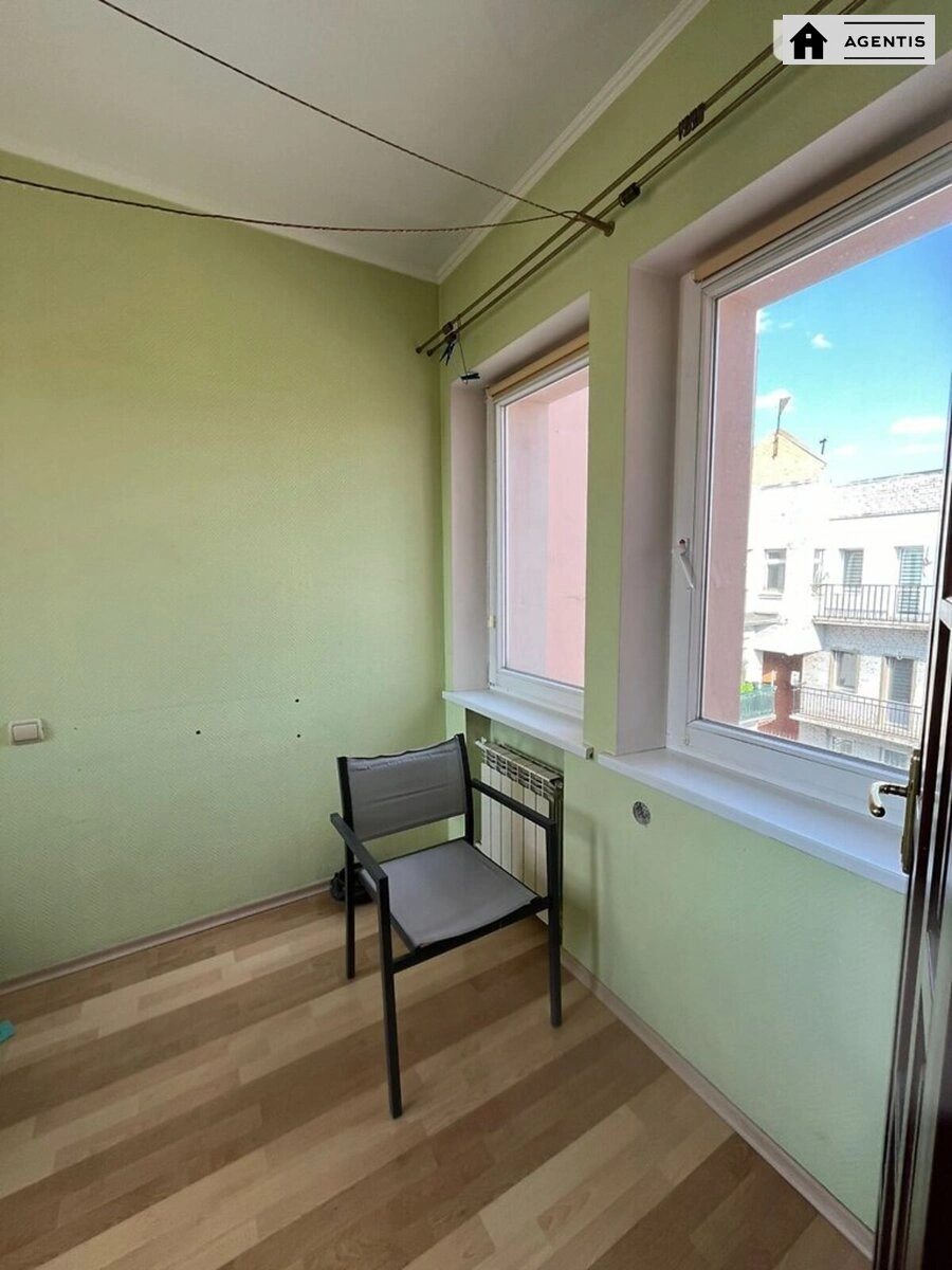 Apartment for rent 3 rooms, 82 m², 5th fl./6 floors. 10, Olenivska 10, Kyiv. 