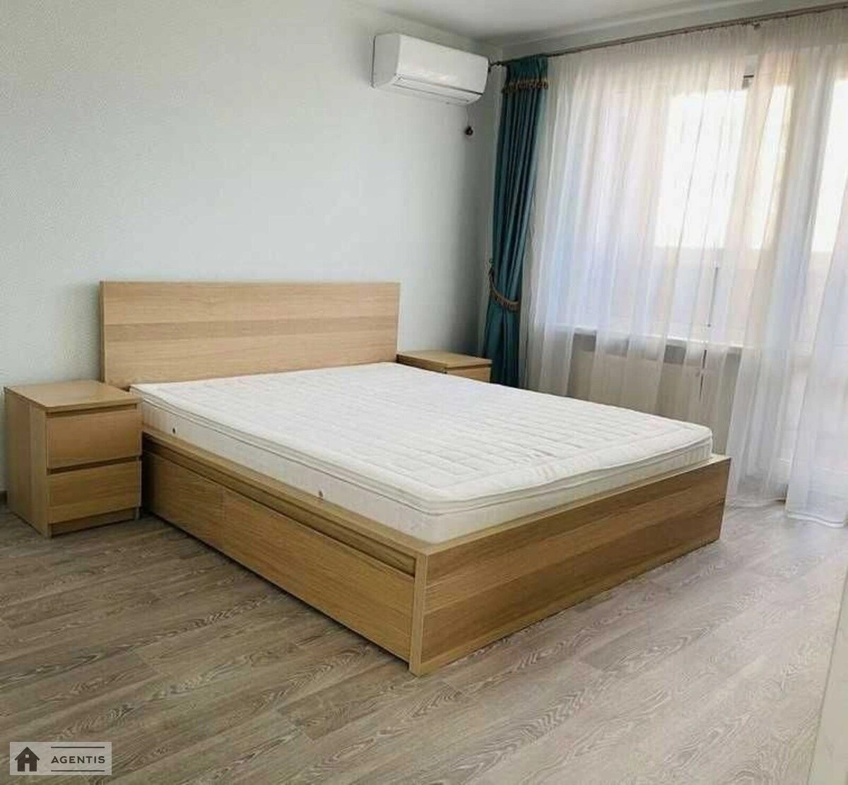 Apartment for rent 2 rooms, 80 m², 17th fl./25 floors. Serhiya Danchenka vul., Kyiv. 