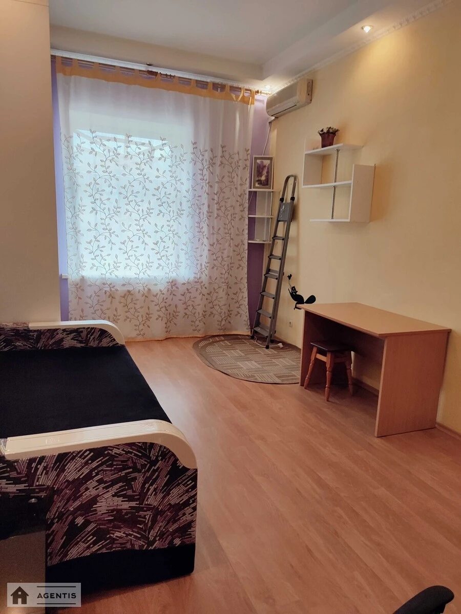 Здам квартиру 2 кімнати, 65 m², 3 пов./7 поверхів. 96, Берестейський просп. (Перемоги), Київ. 